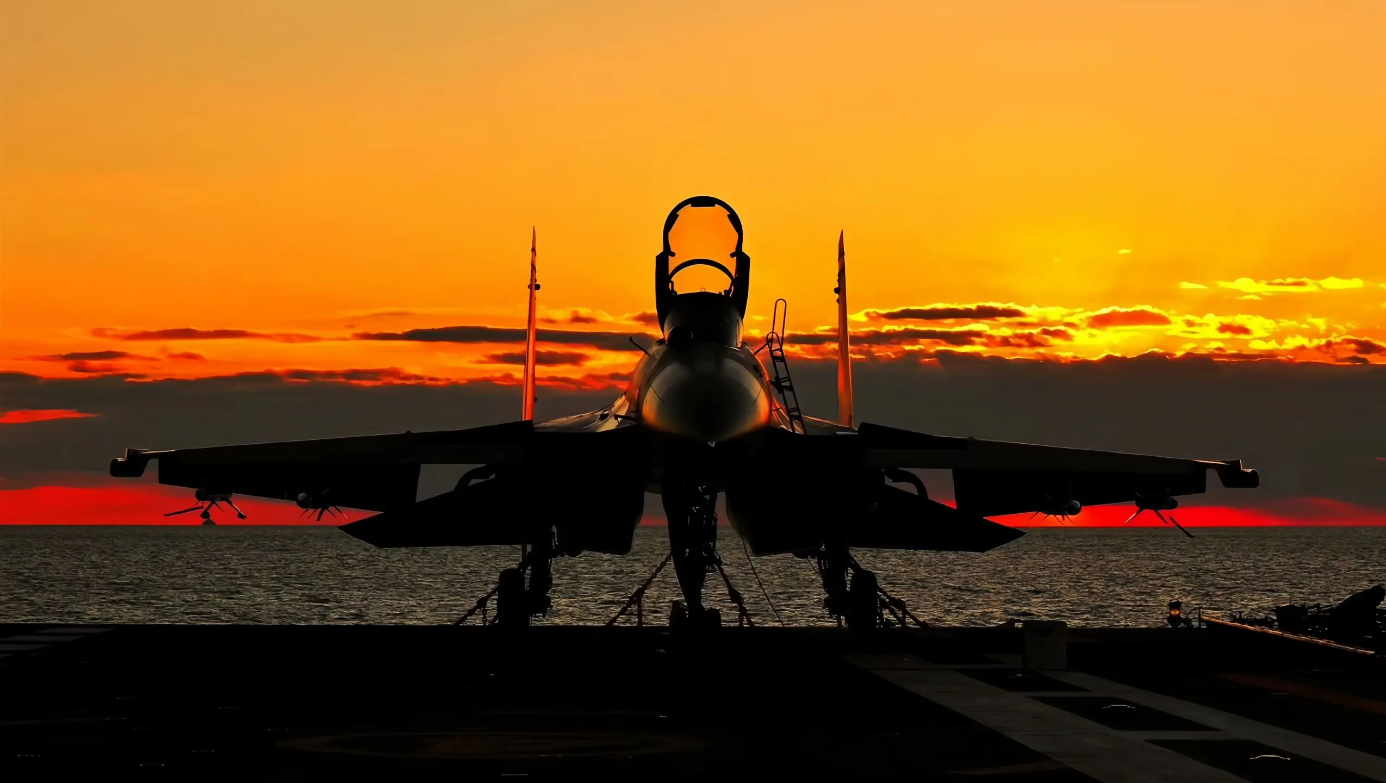 歼-15 飞鲨 舰载战斗机